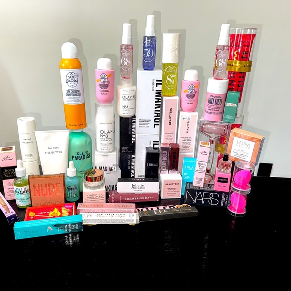 Personalized Custom Beauty Bundle - Picture 2 of 3